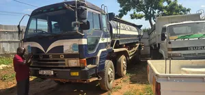 Mitsubishi Fuso Tanker