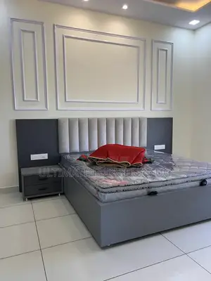 Classic Bed in 6x6 With Drawers