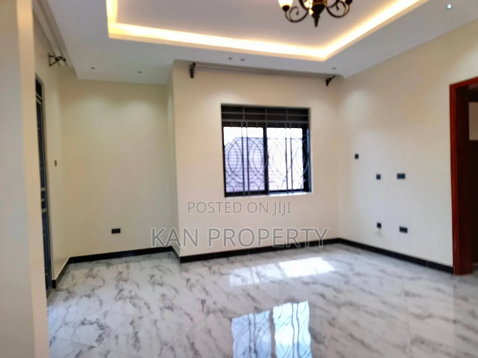5bdrm Duplex in Bugolobi, Central Division for rent