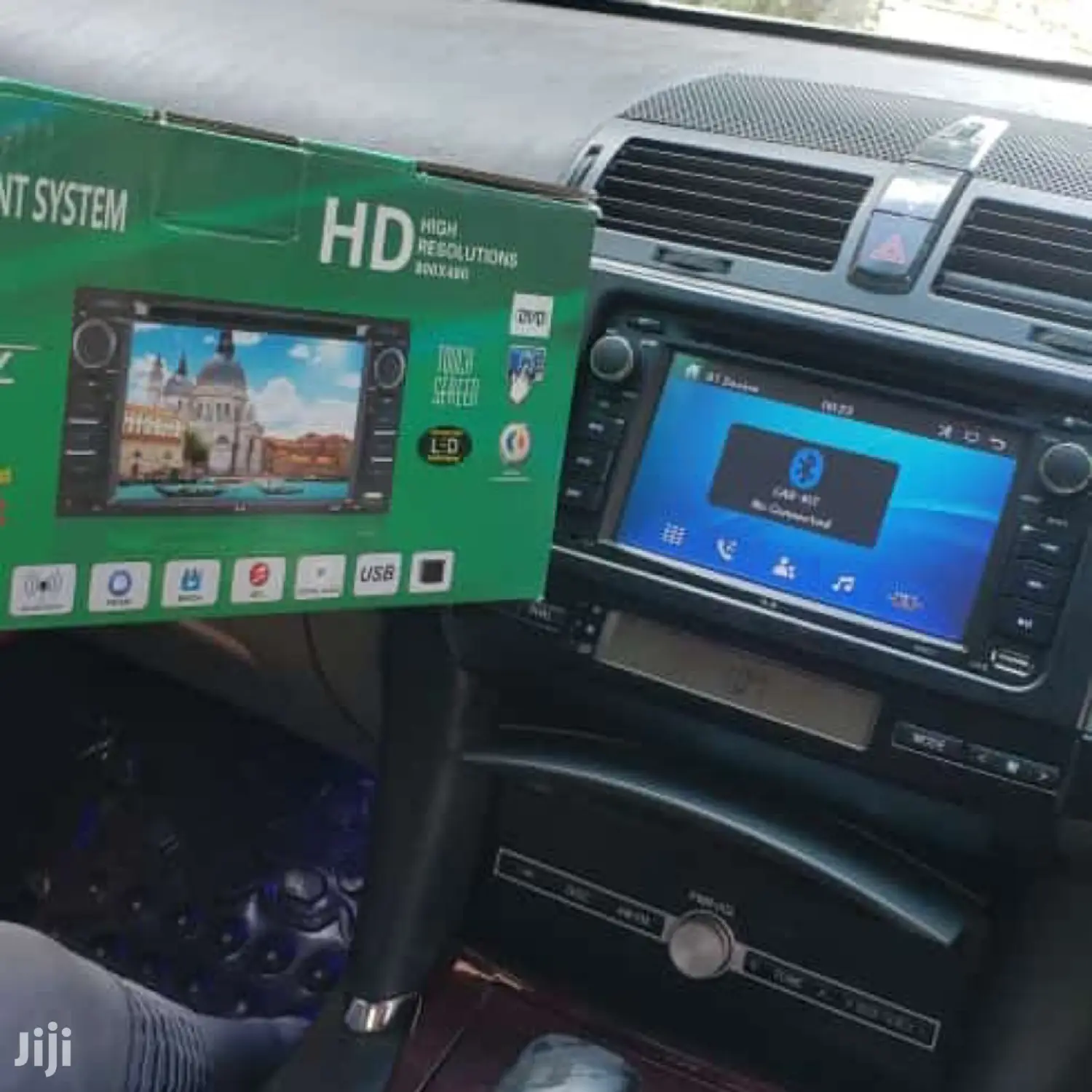 Car Radio With Screen And Touch