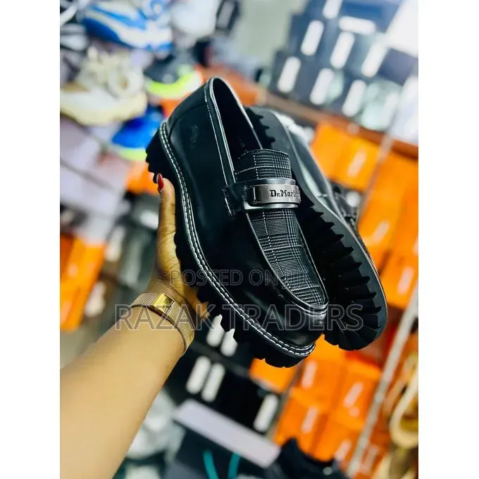 Dr Martens Premium Black Chunky