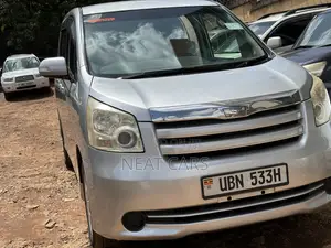 Toyota Noah 2008 Silver