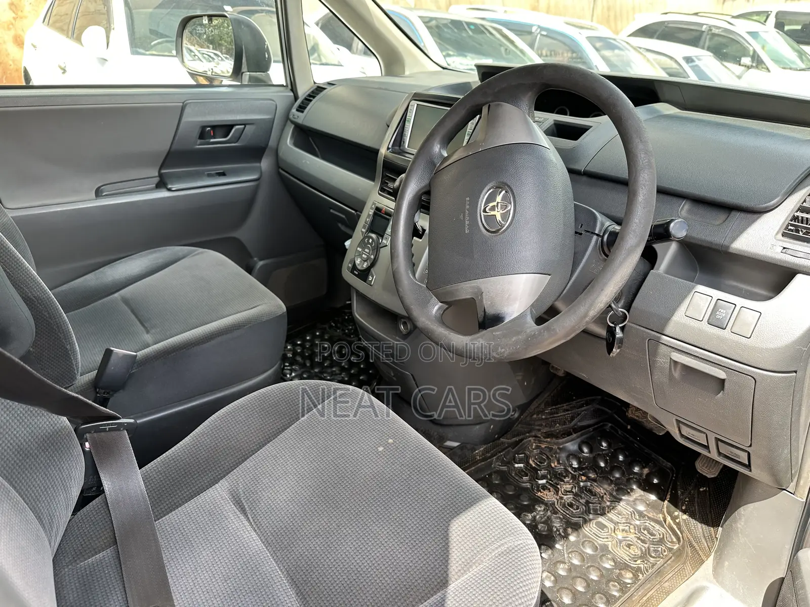 Toyota Noah 2008 Silver