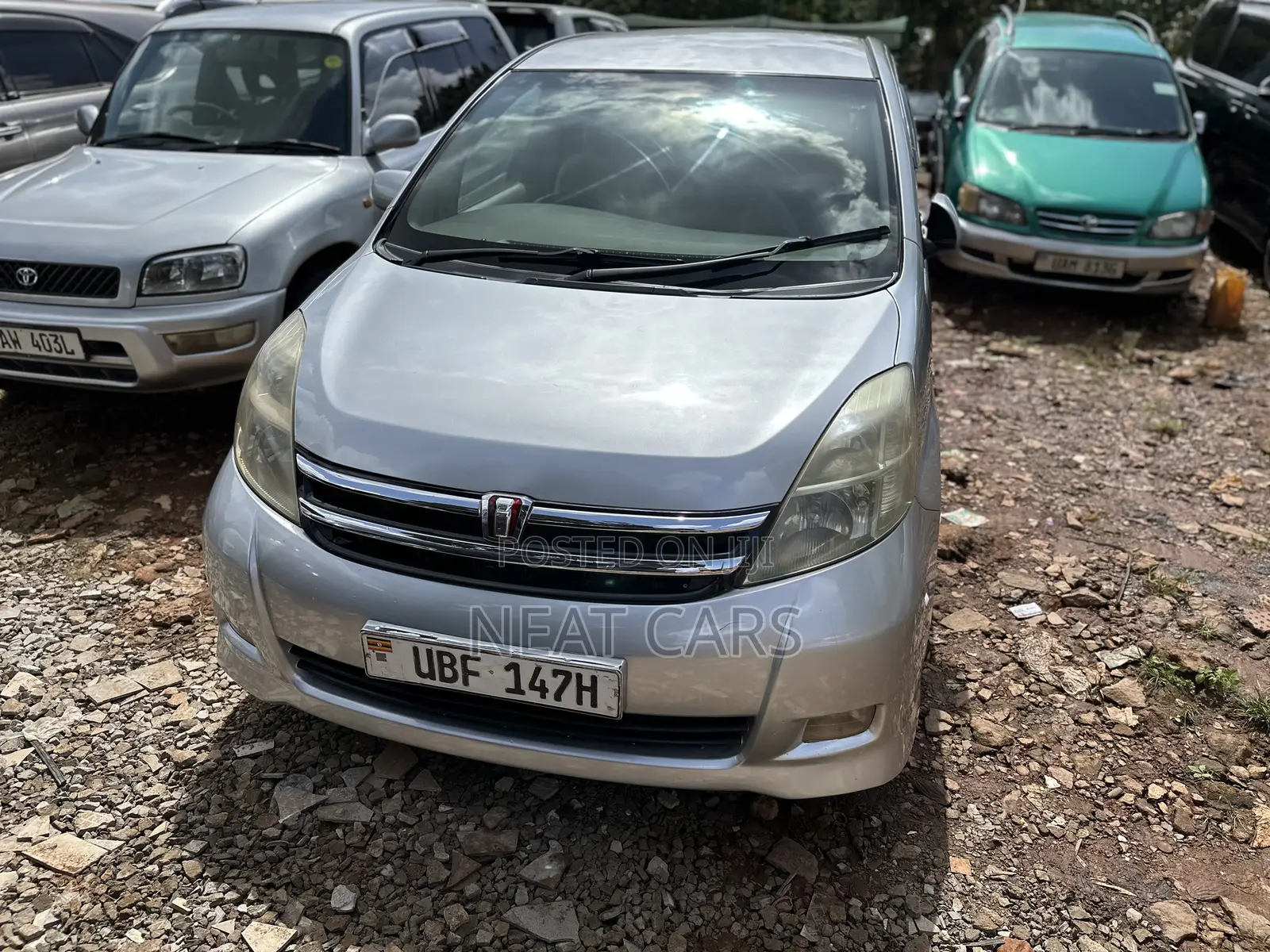Toyota ISIS 2006 Silver