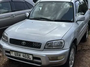 Toyota RAV4 1999 Silver