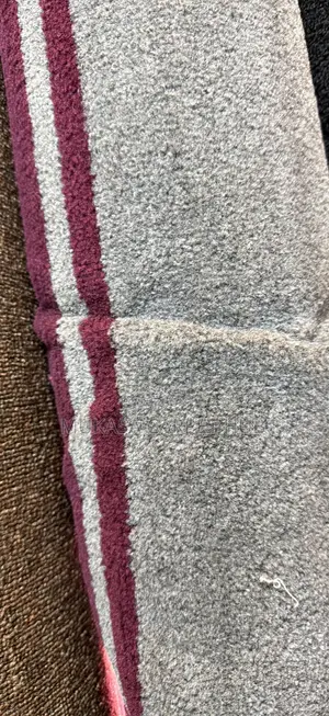 Soft Checked Design Rug Carpet – Elegant Floor Décor