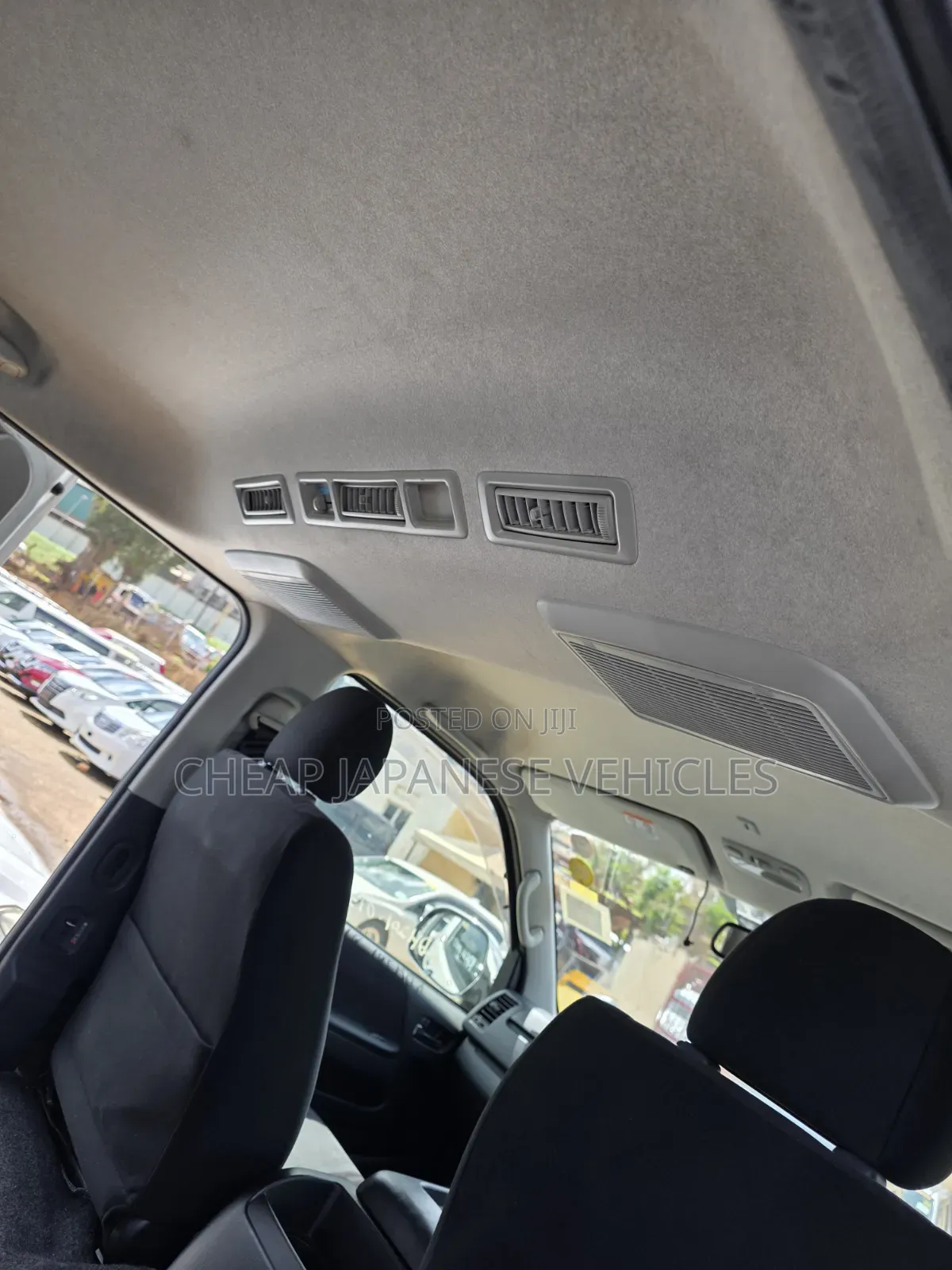Toyota HiAce 2014 White
