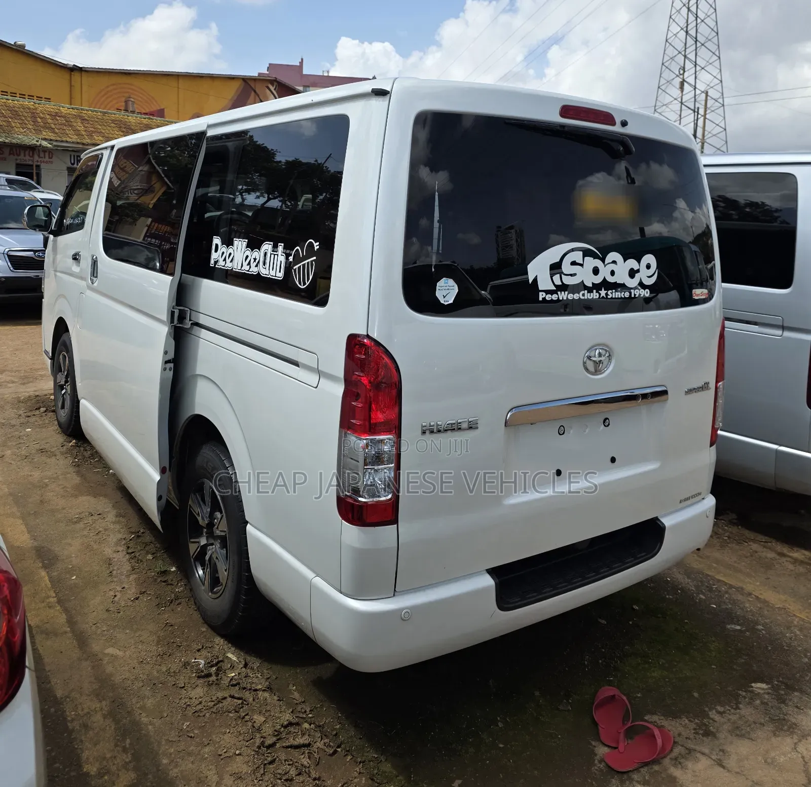 Toyota HiAce 2014 White