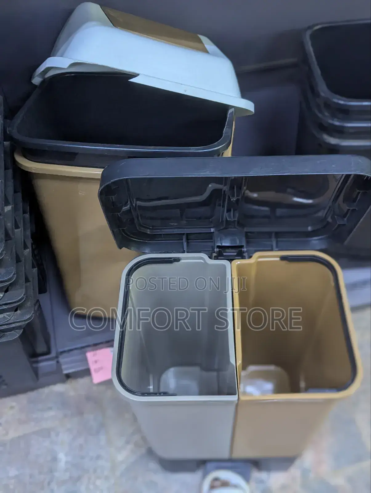 Plastic Dust Bins