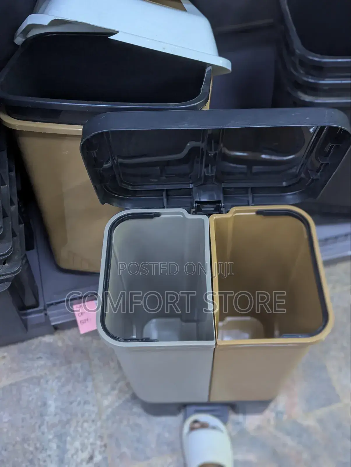 Plastic Dust Bins