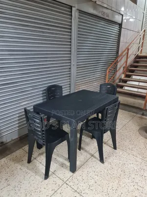 Cedargrain 4 Seater Outdoor Dining Room Plastic Table and Chairs