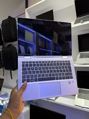 Laptop HP EliteBook 1030 8GB Intel Core i7 SSHD+SSD 256GB