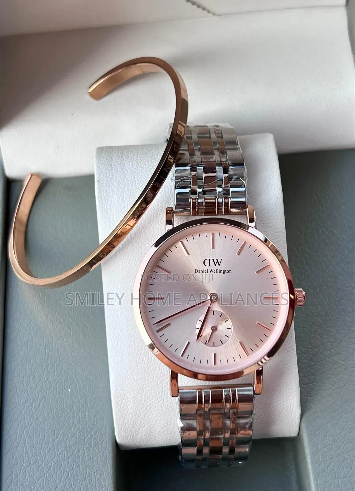 Daniel Wellington Women's Silver Strapped Wrist Watch With Bracelet