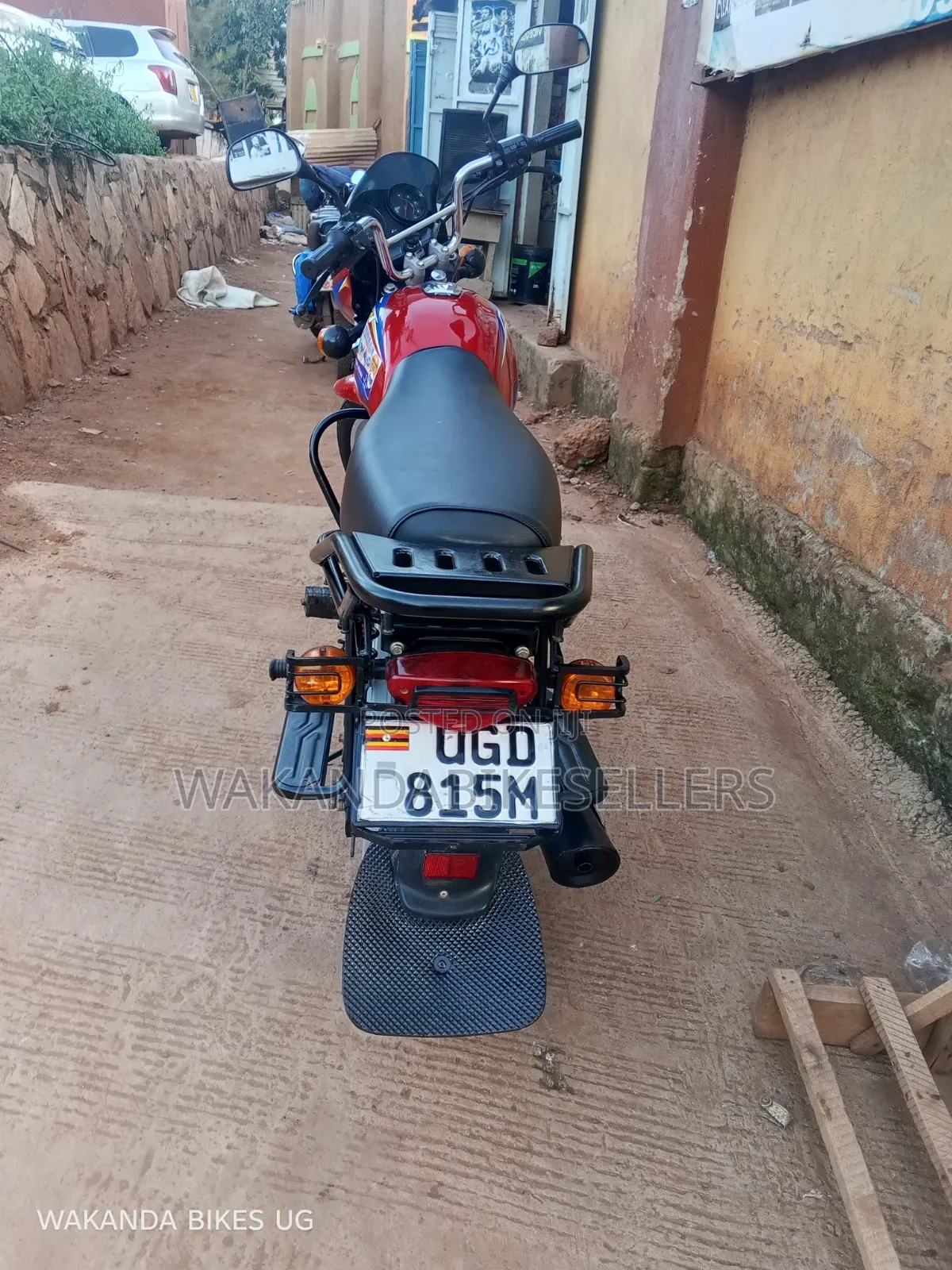 Bajaj Boxer 125 2024 Red