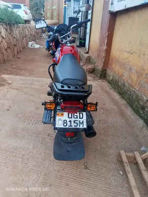 Bajaj Boxer 125 2024 Red