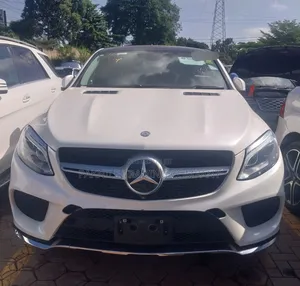 Mercedes-Benz 350D 2015 White