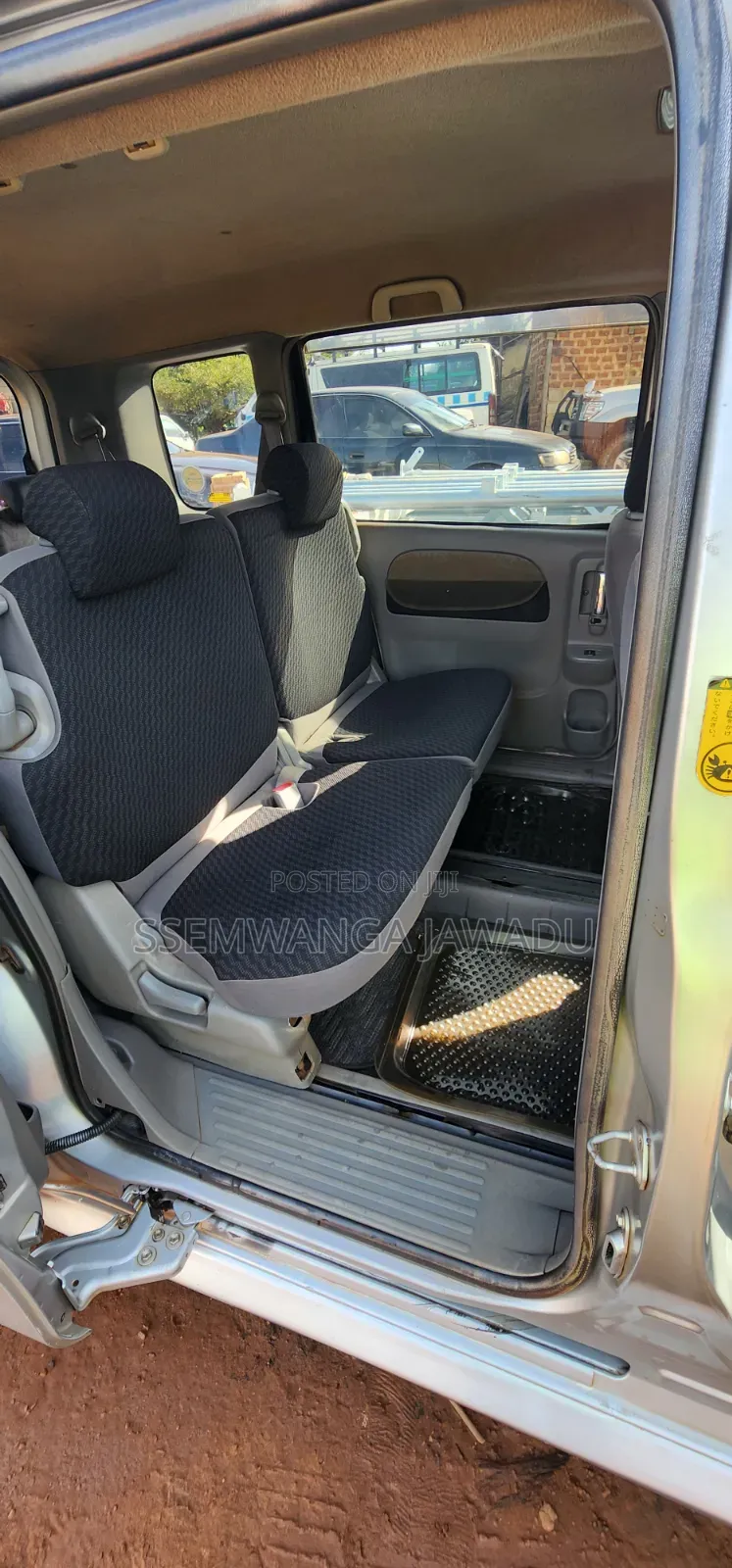 Toyota Sienta 2009 Silver