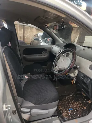 Toyota Sienta 2009 Silver
