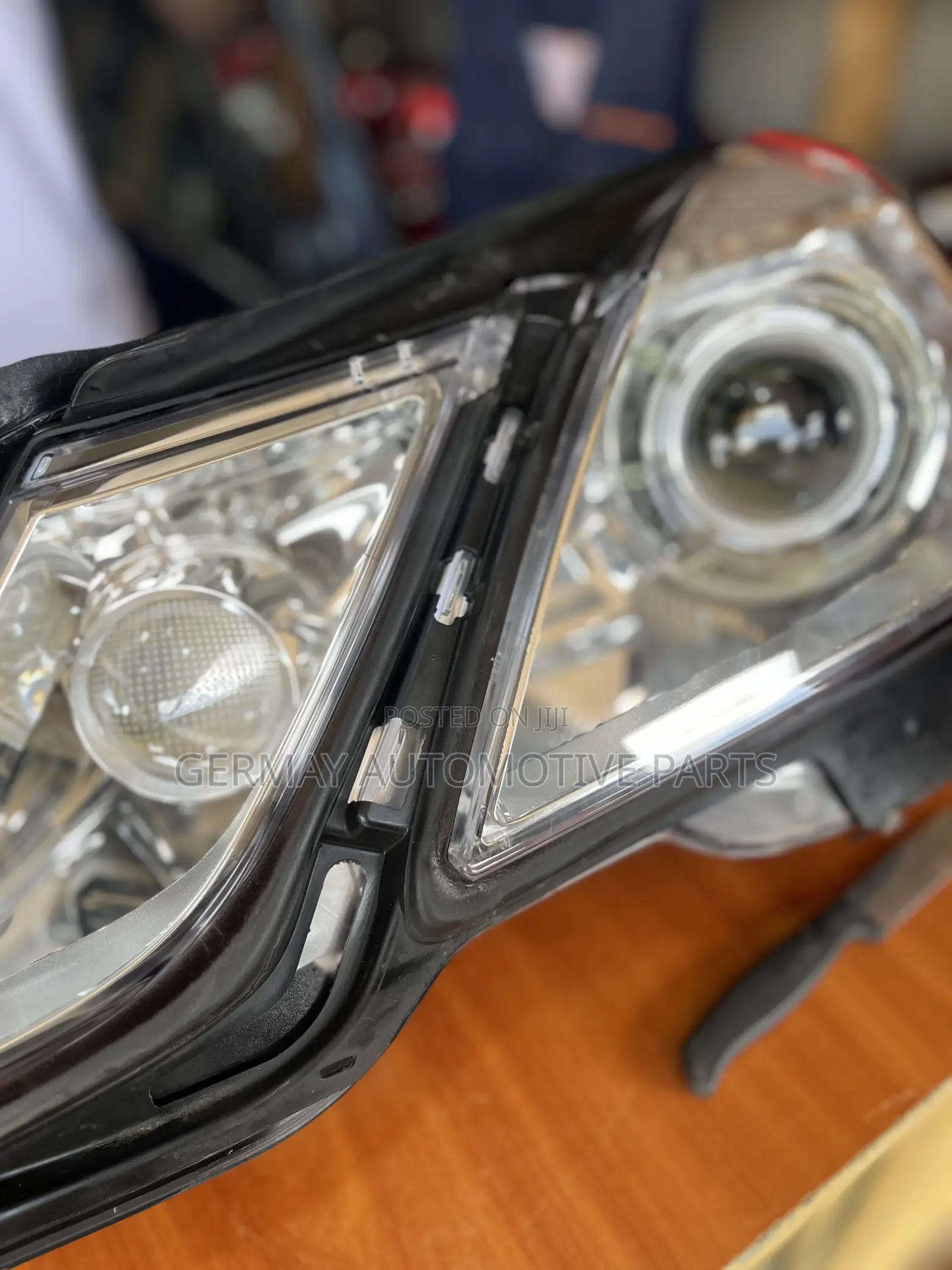 Mercedes E Class W212 Headlight With Control Module.
