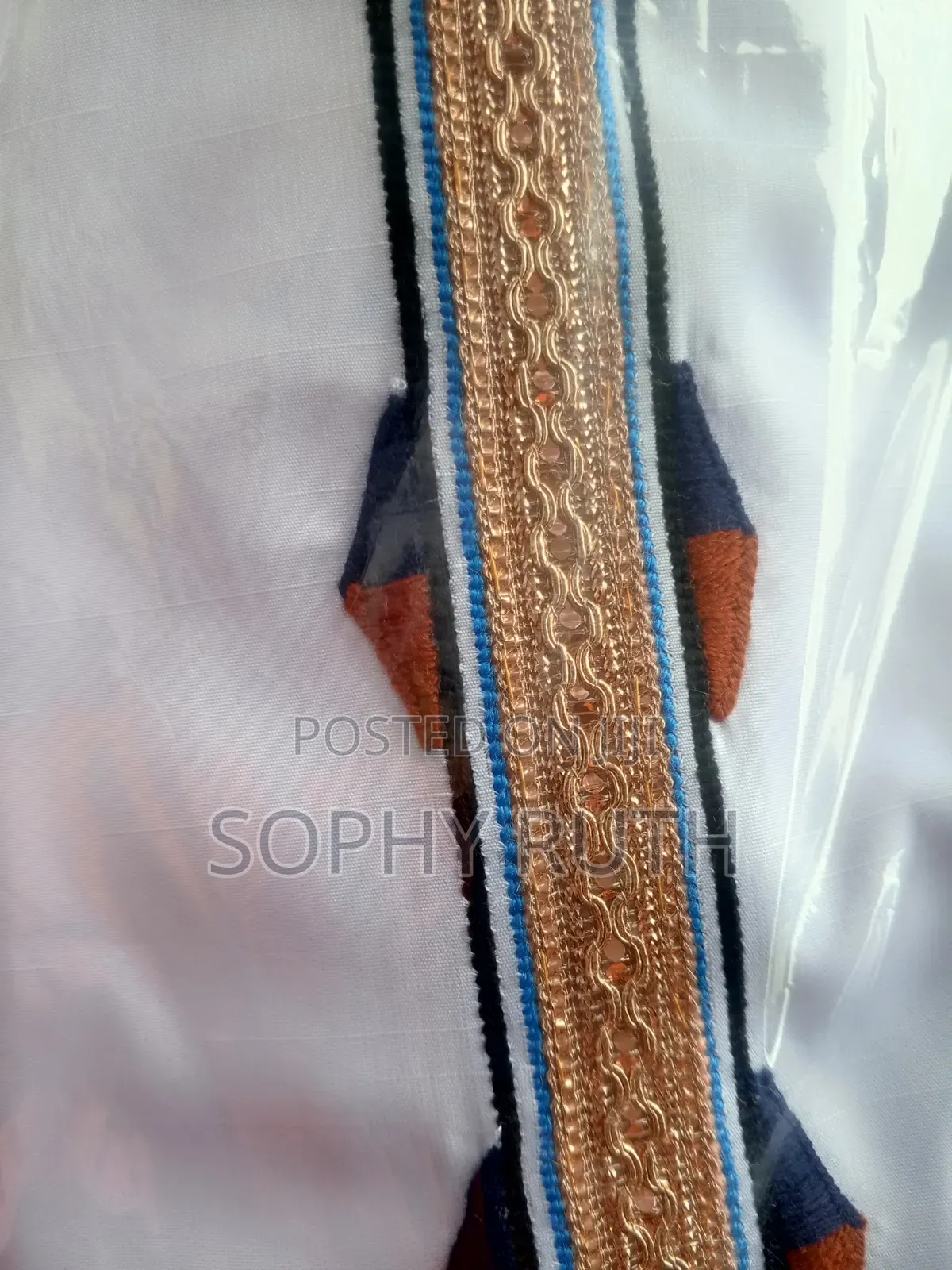 Bridal Traditional Kanzu With a Zip and a Sticker.