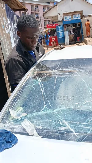 Windscreen Replacement Service