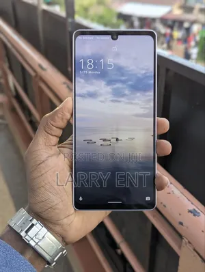 Sharp Aquos zero6 128 GB