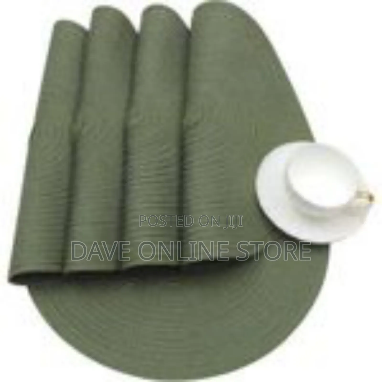 6-Piece Set of Durable Woven Round Placemats