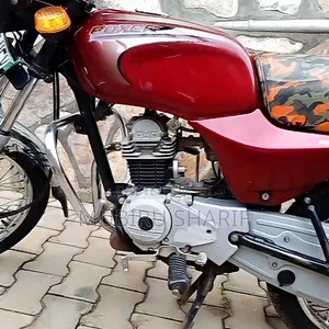 Bajaj Boxer 2022 Red