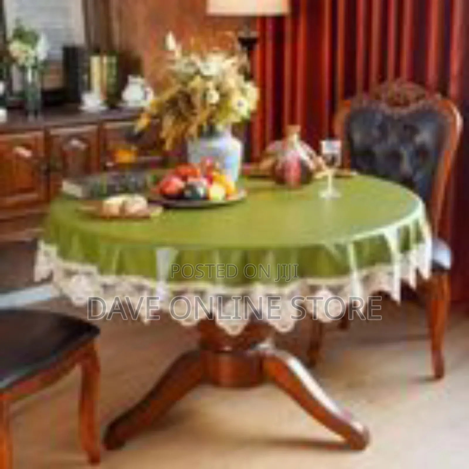 Elegant Round Tablecloth With Decorative Lace Trim
