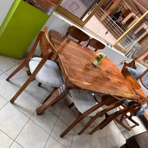 6 Seater Dining Mugavu . Ready to Take Now