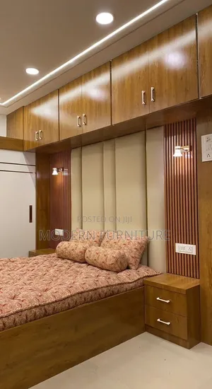Inbuilt Bed of 6x6 Feet