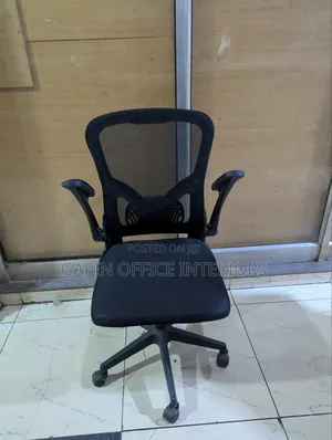 Simple Mesh Back Office Chair With Movable Armrets