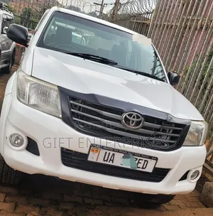 Toyota Hilux 2014 Silver