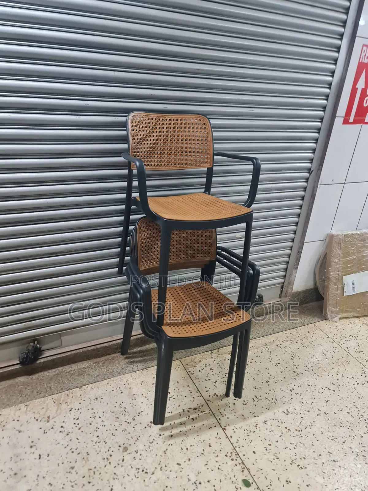 Advances Plastic Chairs Plastic Chairs