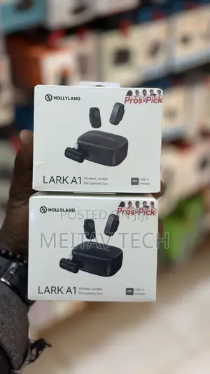 Hollyland Lark A1 Duo 2 Person Wireless Microphone