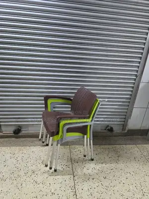 Mat Meshed Back Plastic Chairs Plastic Chairs