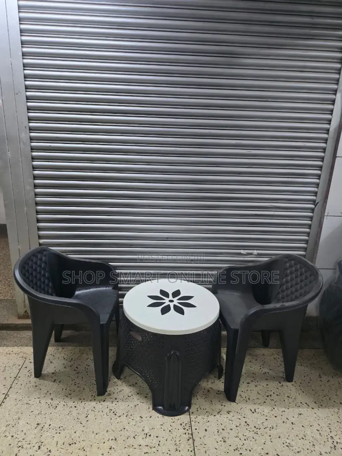 Plastic Dining Centre Table and Chairs