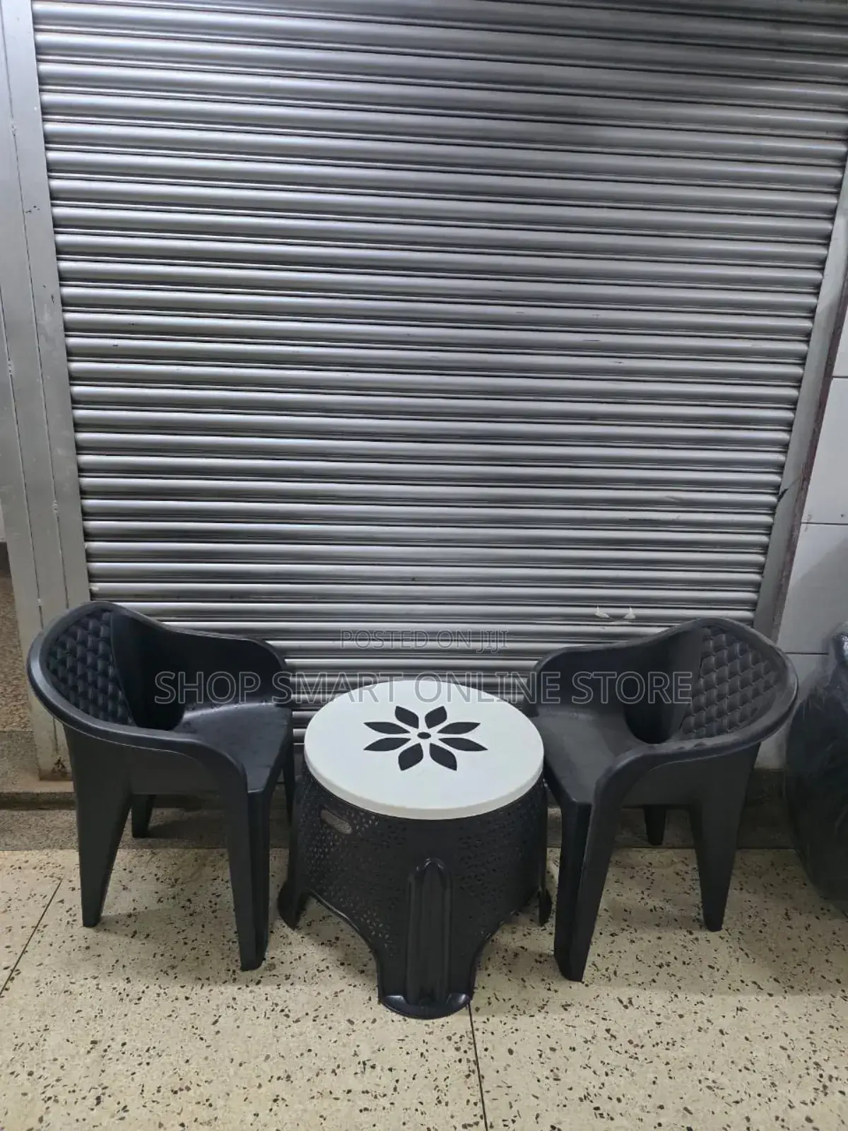 Plastic Dining Centre Table and Chairs