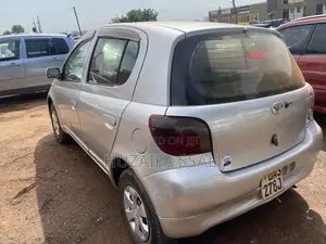 Toyota Vitz 2007 Silver