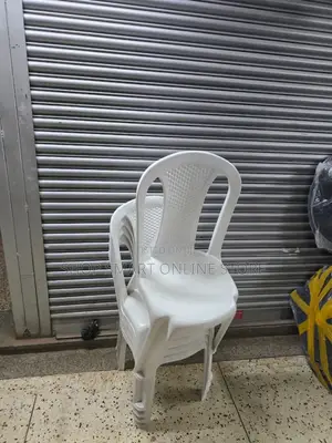 Outo Teller Plastic Chairs Plastic Chairs