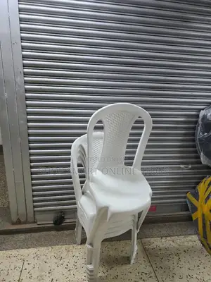 Outo Teller Plastic Chairs Plastic Chairs