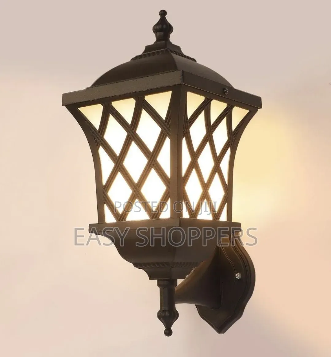 Exprees Grey Aluminium 9 Watt Outdoor Wall Light.