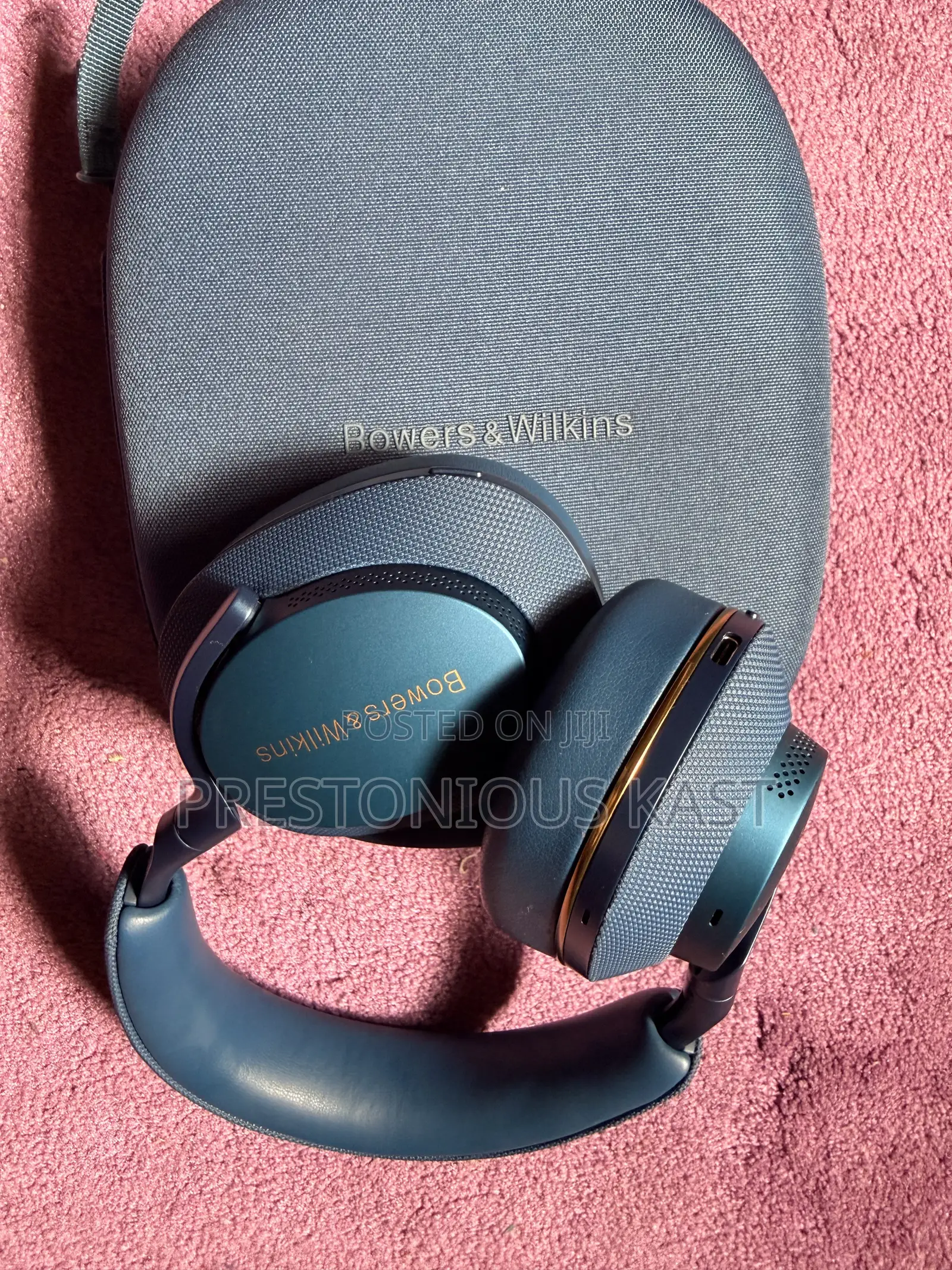 Bowers and Wilkins Headphone