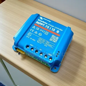 75/ 15a Victron Interstellar MPPT Charge Controller