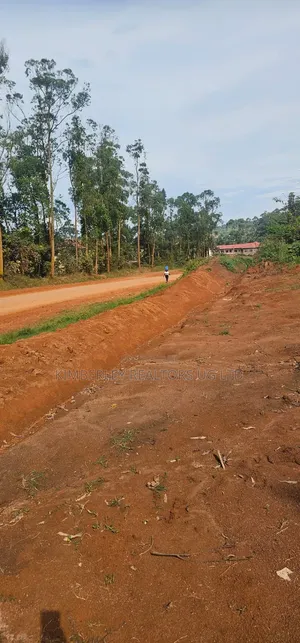 100×100 Plot – Bwerenga Bugiri (Entebbe Road) at 160m