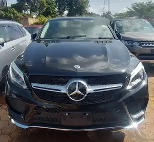 Mercedes-Benz 350D 2015 Black