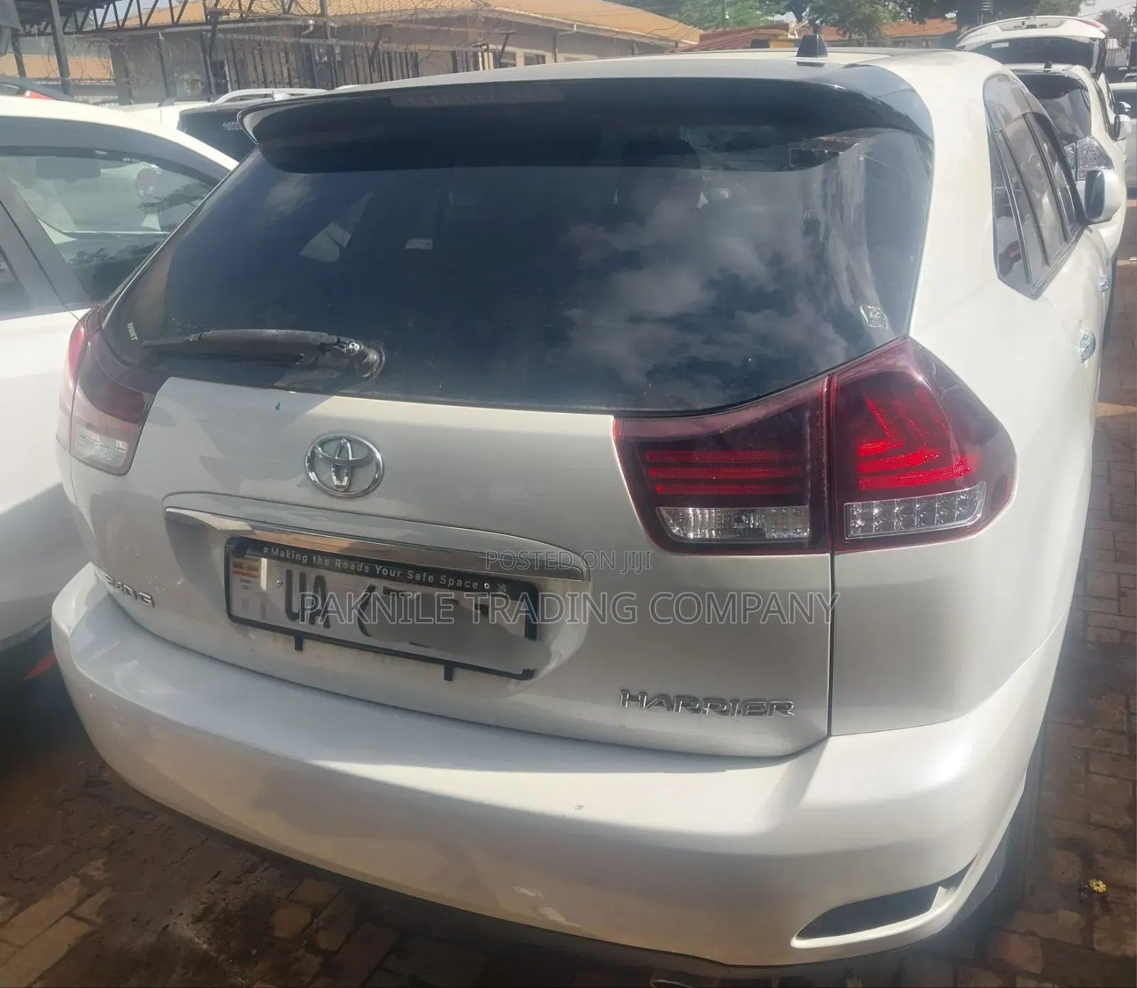 Toyota Harrier 2.4 2012 White