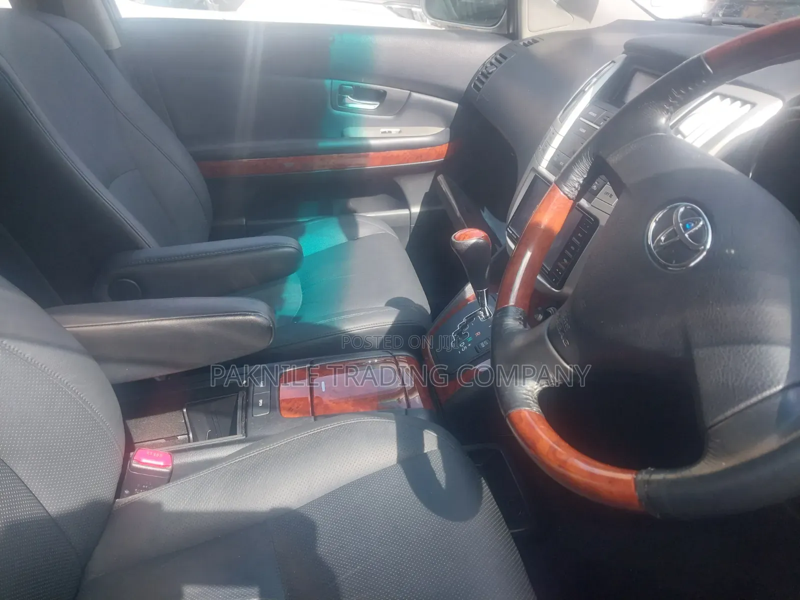 Toyota Harrier 2.4 2012 White