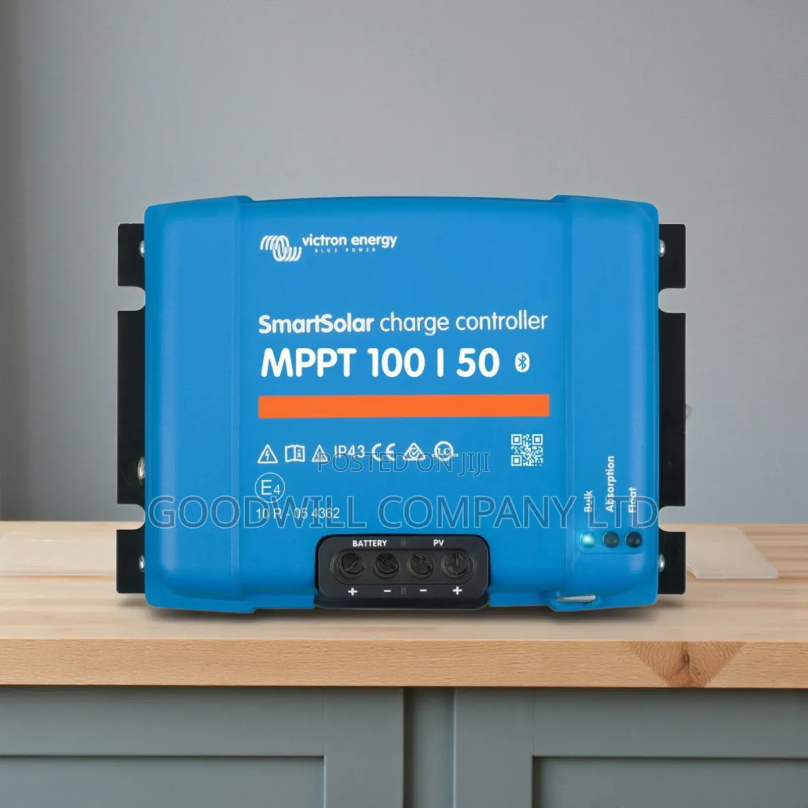 100/ 50a Victron Interstellar MPPT Charge Controller