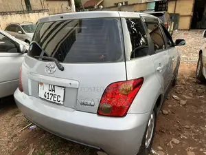 Toyota IST 2007 Silver